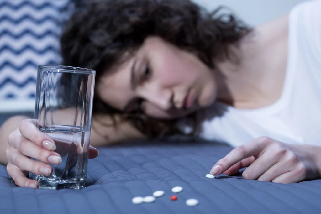 women facing Side Effects of Missing a Dose of Mirtazapine
