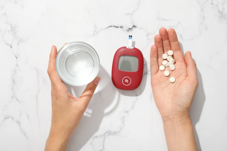 What Is Metformin? Uses, Benefits, Side Effects & Dosage