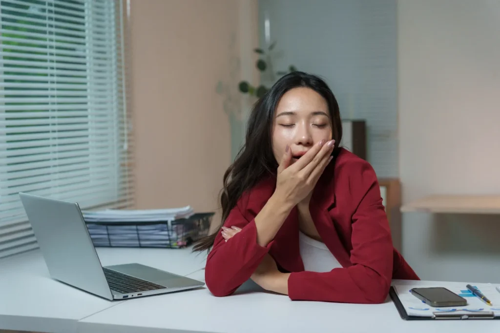 A woman experience sleepiness due to Side Effects of taking Mirtazapine